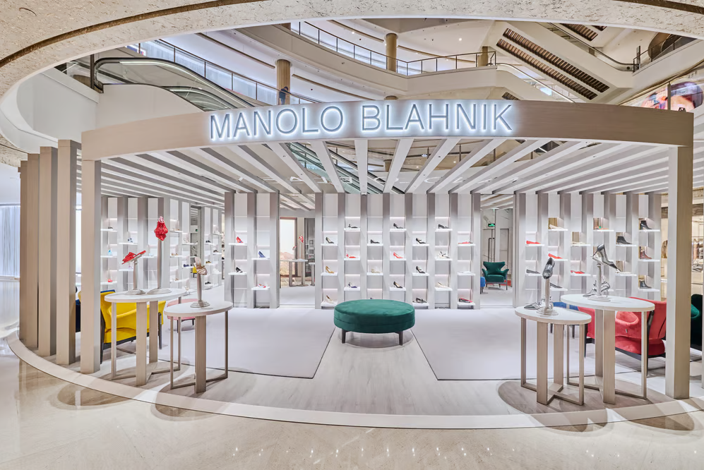 Manolo Blahnik открыл первый бутик в Шанхае